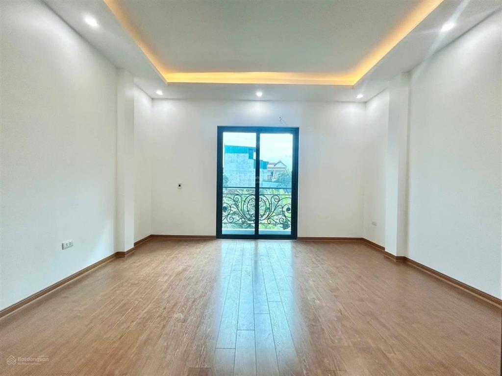 Nhỉnh 5 tỷ, nhà mới đón tết bắc từ liêm, hà nội. dt 30m2, 5 tầng, 03 ngủ vs khép kín...