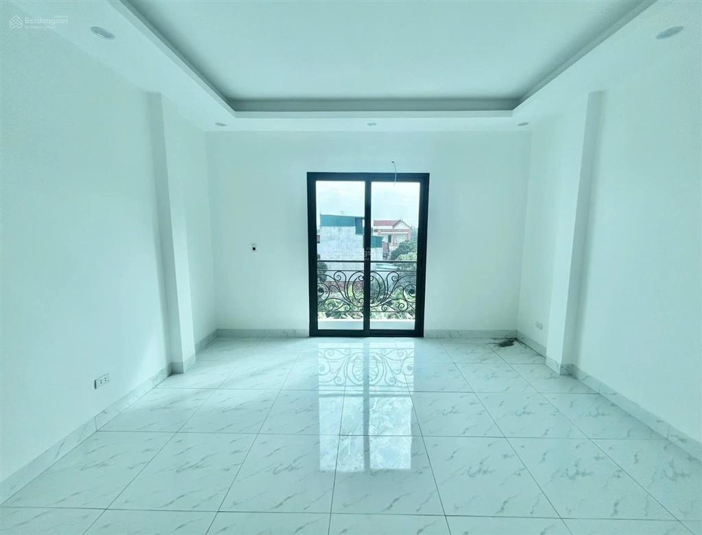 Nhỉnh 5 tỷ, nhà mới đón tết bắc từ liêm, hà nội. dt 30m2, 5 tầng, 03 ngủ vs khép kín...