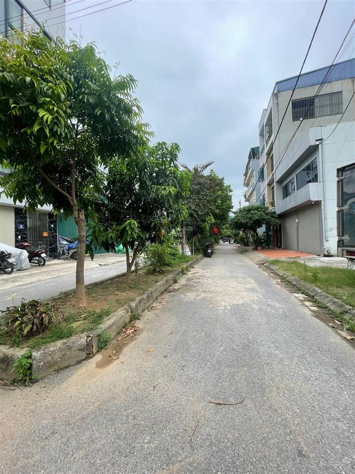 Bán liền kề giãn dân tân xuân, đông ngạc, phạm văn đồng, hà nội, đường 02 làn, vỉa hè rộng...