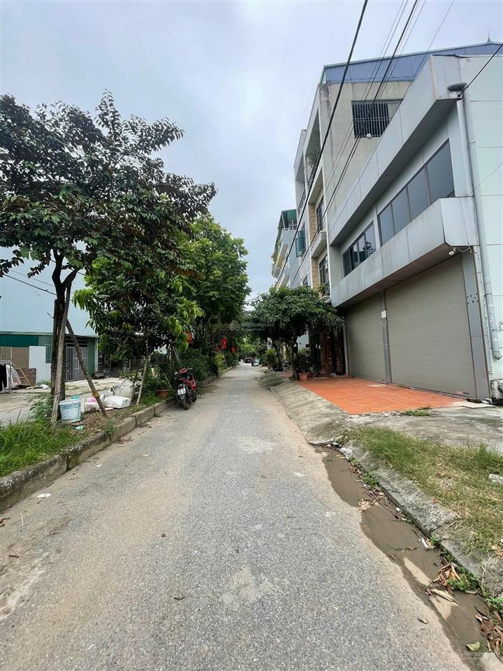 Bán liền kề giãn dân tân xuân, đông ngạc, phạm văn đồng, hà nội, đường 02 làn, vỉa hè rộng...