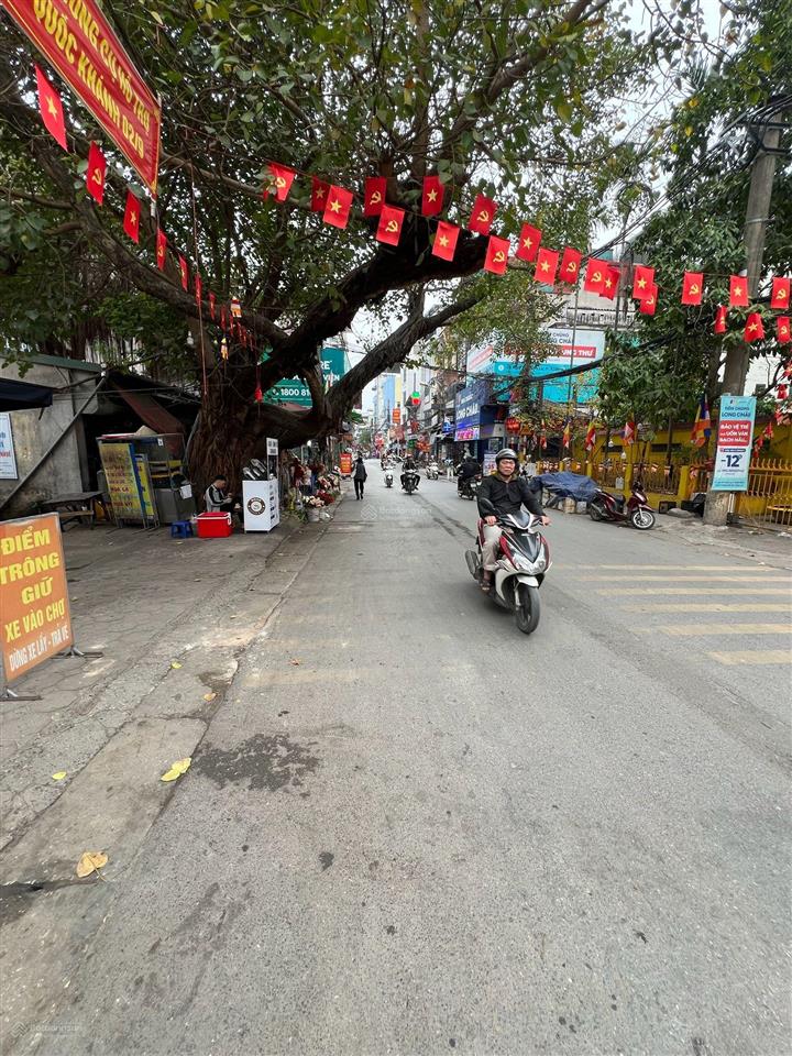 Siêu phẩm mặt phố cổ nhuế, 07 tầng thang máy, kinh doanh sầm uất, mặt tiền rộng, không quy hoạch...