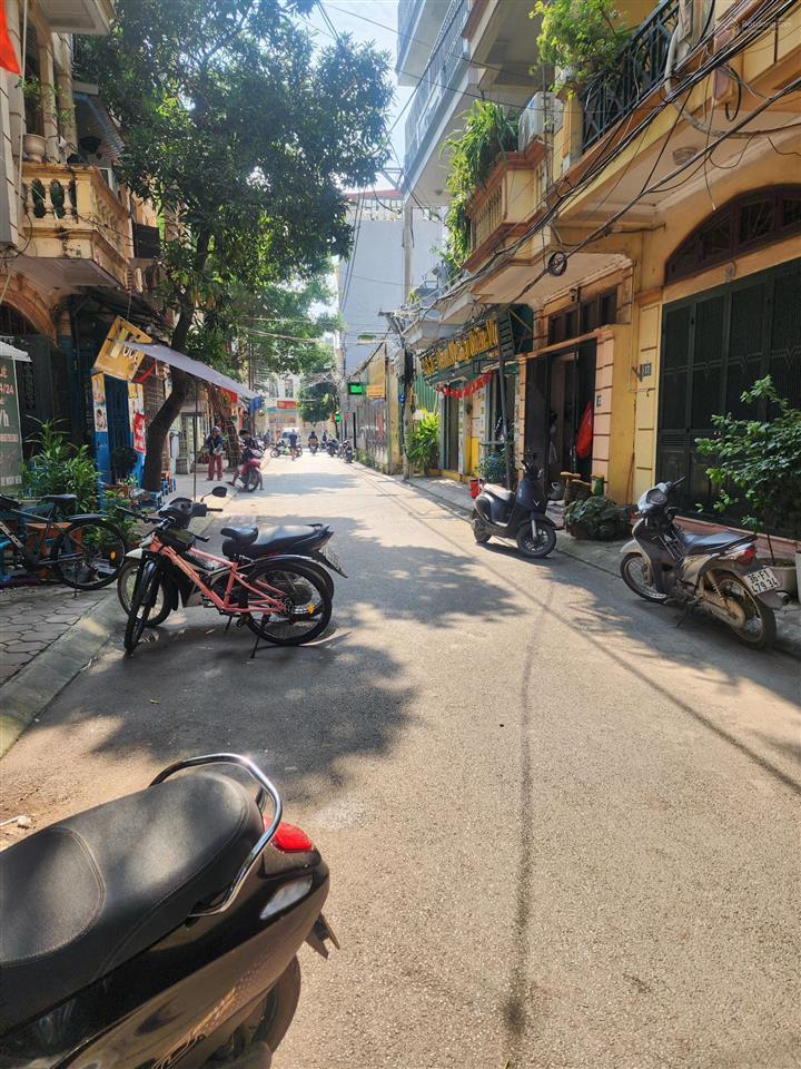 Bán nhà mặt phố kinh doanh lê văn hiến, ngay học viện tài chính, ô tô tránh, vỉa hè kinh doanh