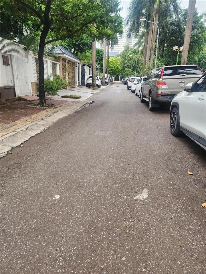 Bán siêu phẩm biệt thự khu đô thị thành phố giao lưu, gần hồ điều hòa, hạ tầng đồng bộ, ở sướng...
