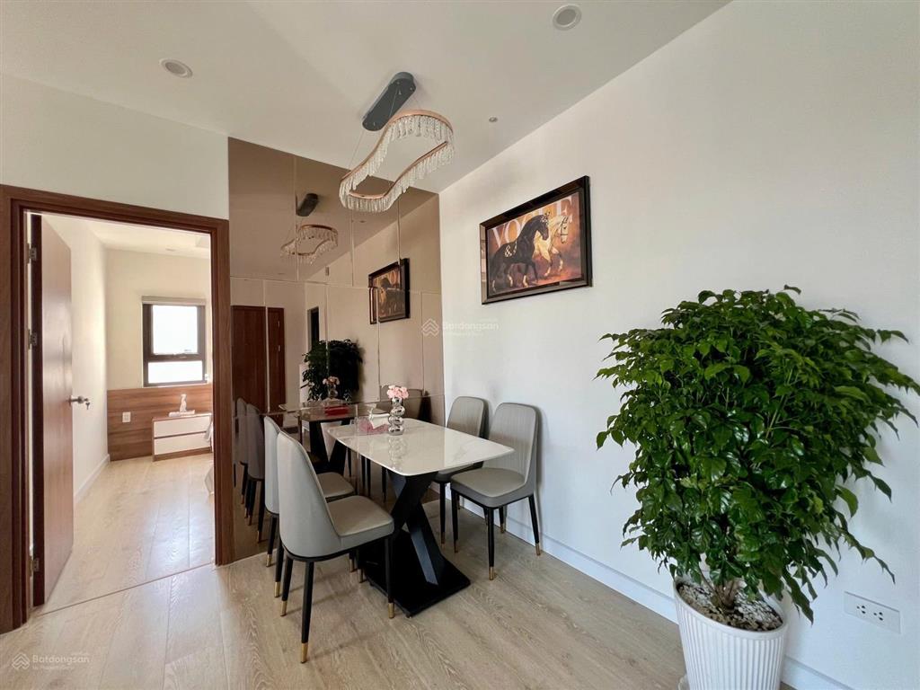 Bán căn góc thương mại ssh08, tầng cao, view biển, full nội thất