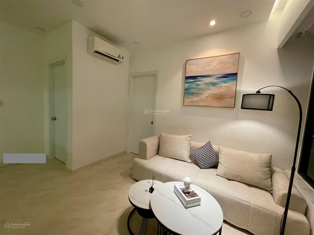 Cho thuê căn góc mặt tiền view chính diện biển và núi cô tiên