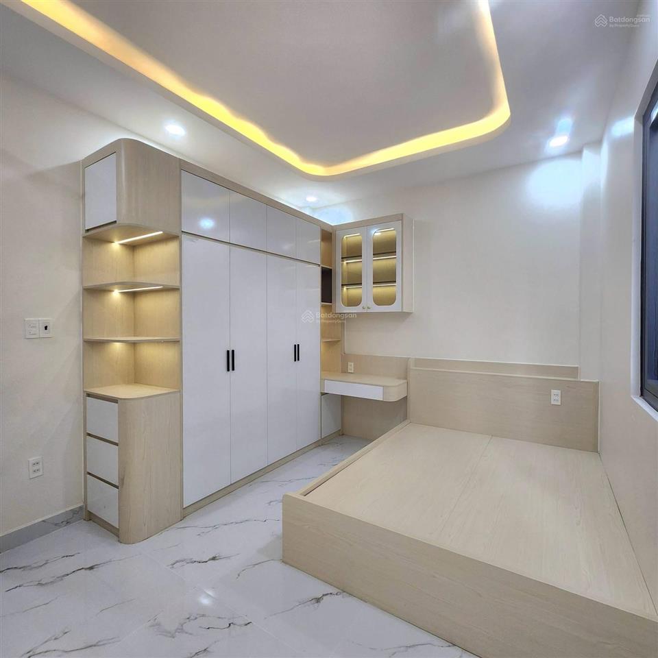 Giảm 800tr  nhà gần vinhomes 62m2 3 tầng tặng nội thất gỗ  giá hời long bình