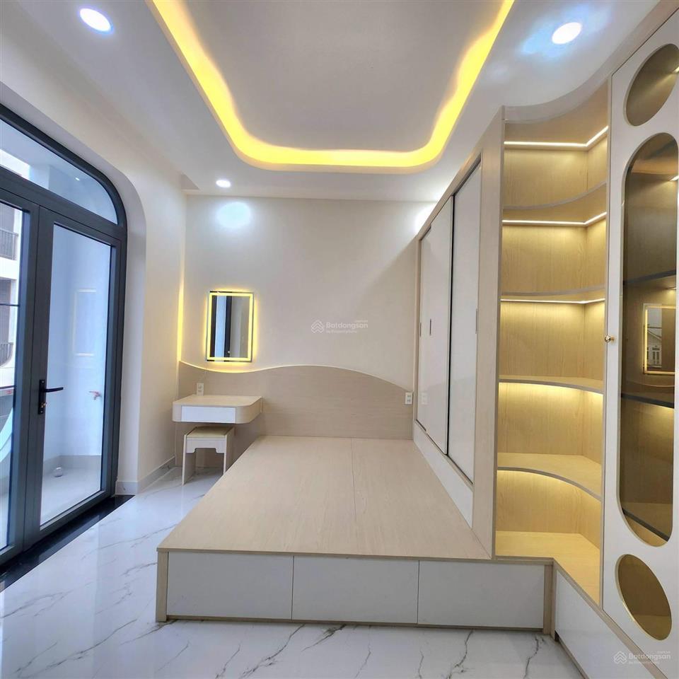 Giảm 800tr  nhà gần vinhomes 62m2 3 tầng tặng nội thất gỗ  giá hời long bình