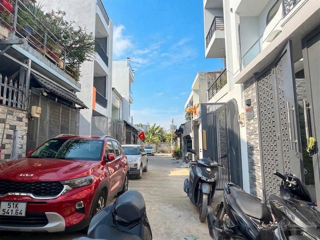 Giảm 800tr  nhà gần vinhomes 62m2 3 tầng tặng nội thất gỗ  giá hời long bình
