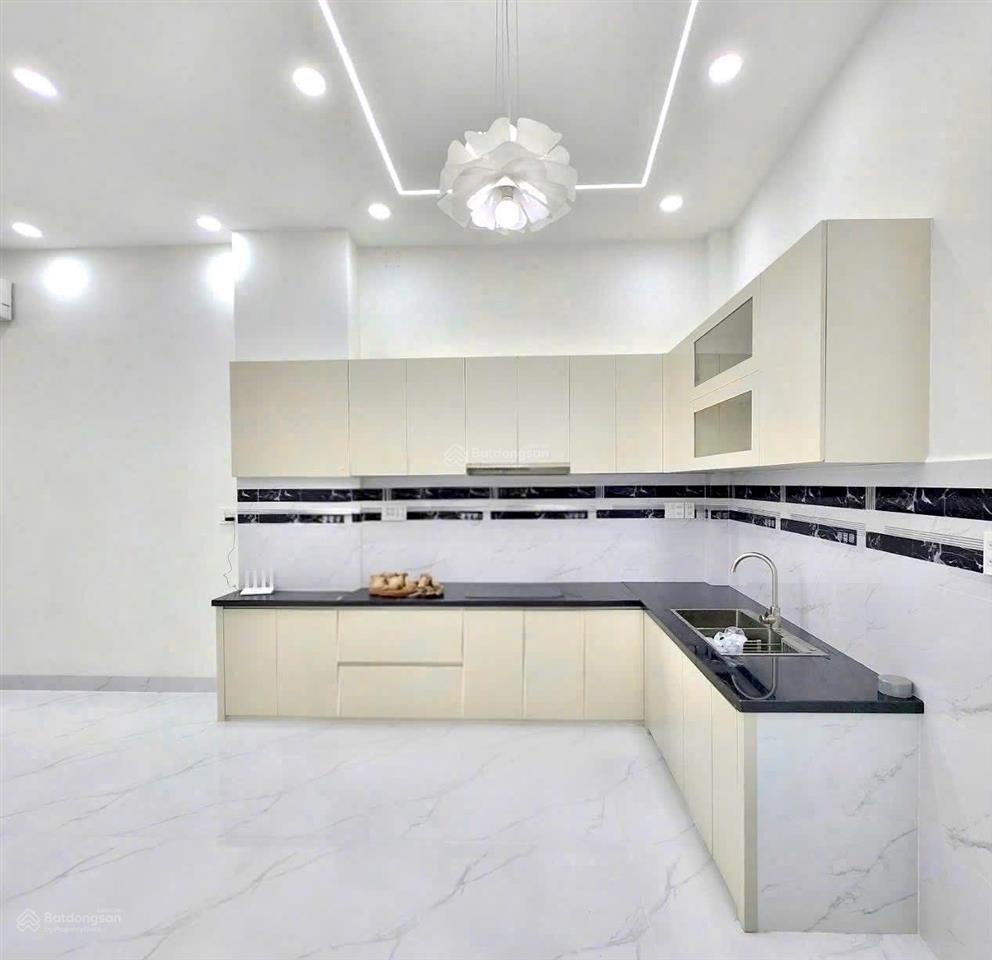 Cứu chủ giảm 6 lần 800tr còn 4.5 tỷ nhà 3 tầng gần vinhomes  mới keng