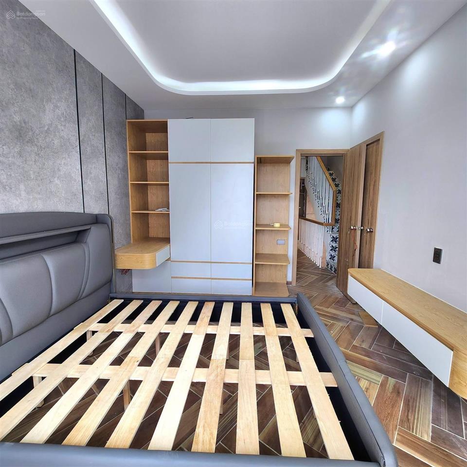 Giảm 350tr bán gấp nhà gần vinhomes 51m2 4 tầng full nội thất chỉ 4.85 tỷ