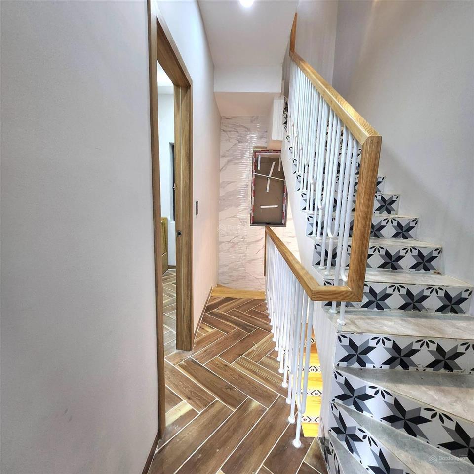 Giảm 350tr bán gấp nhà gần vinhomes 51m2 4 tầng full nội thất chỉ 4.85 tỷ