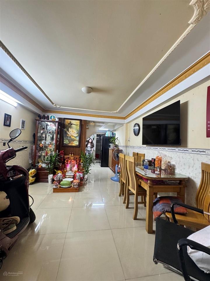 Siêu vị trí hxh kinh doanh ngay 3/2  4 tầng btct  45m2 rộng thoáng