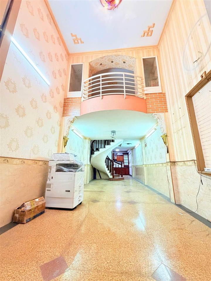 Cơ hội có nhà hẻm 6m ngay "thủ phủ giải trí" sư vạn hạnh  4 tầng btct tiện vừa ở vừa kinh doanh