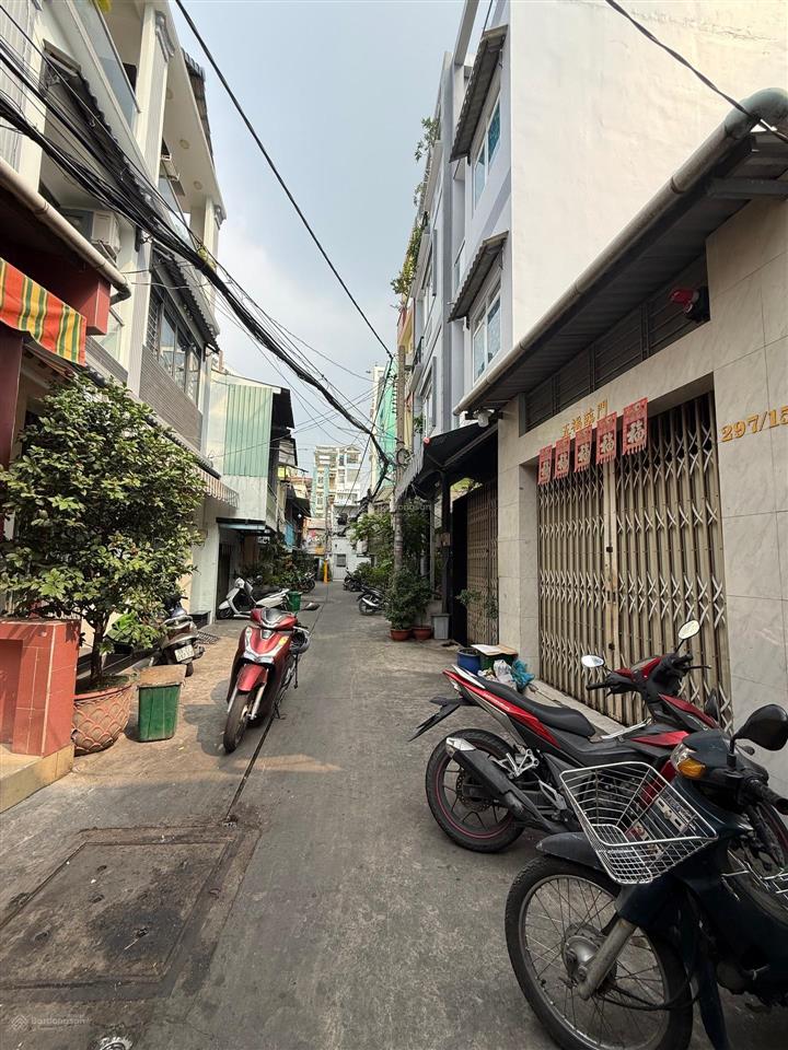 Hoa hậu huỳnh văn bánh  hẻm xe hơi  65m2  2 phòng ngủ  dân trí cao an ninh