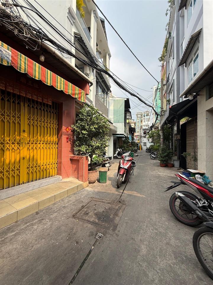 Siêu phẩm hxh nguyễn văn trỗi  63m2 vuông vắn  2 tầng 2 phòng ngủ  khu an ninh yên tĩnh
