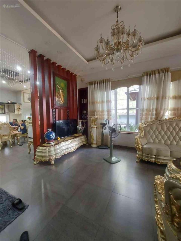 Biệt phủ kế bên công viên cây xanh của quân đội  274m2 (12.75x19 nở hậu)  5 tầng  hẻm xe hơi