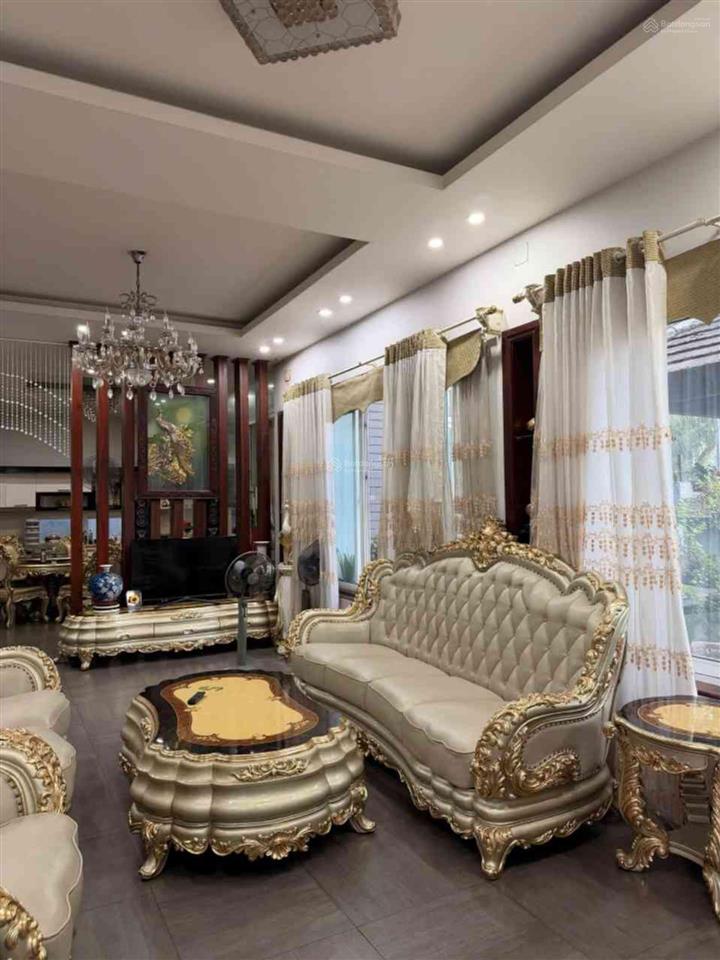 Biệt phủ kế bên công viên cây xanh của quân đội  274m2 (12.75x19 nở hậu)  5 tầng  hẻm xe hơi