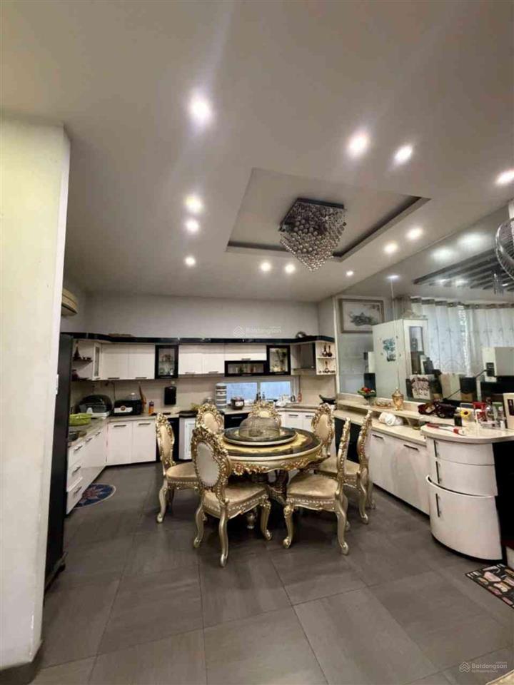 Biệt phủ kế bên công viên cây xanh của quân đội  274m2 (12.75x19 nở hậu)  5 tầng  hẻm xe hơi