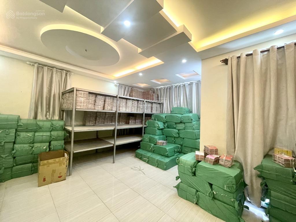 Siêu biệt thự cmt8  425m2(17x30)  5 tầng  hẻm 10m thông tứ tung  hiện đang cho thuê 170 triệu