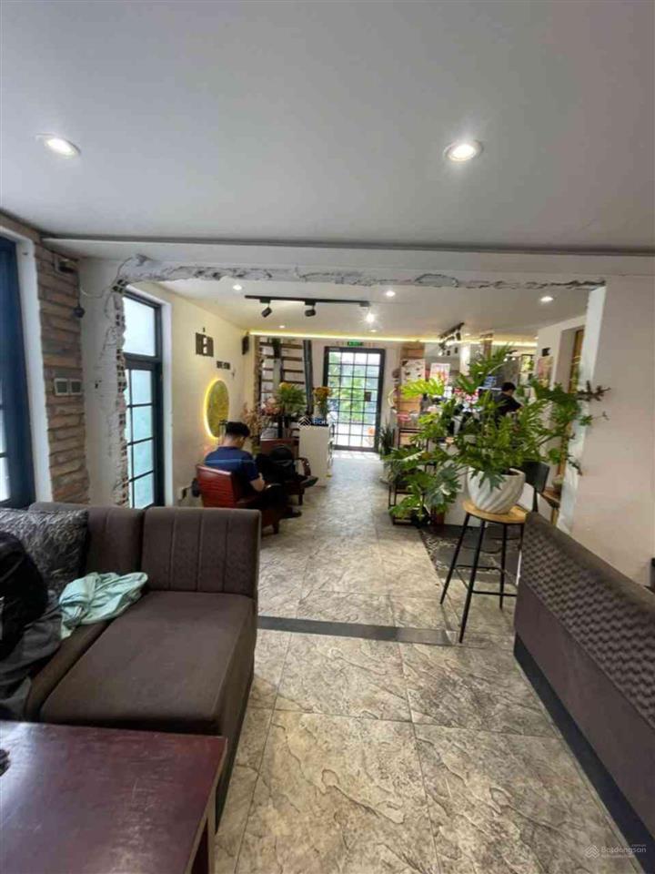 Villa hàng hiếm giá tốt trung tâm sg  405m2 vuông vức  5 tầng  đang cho thuê 140 triệu