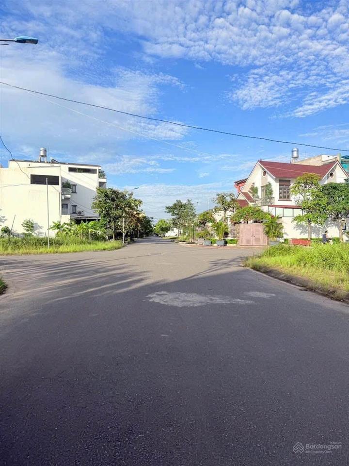 1 lô một trong số ít, bài đỏ cầm tay, giá 1350