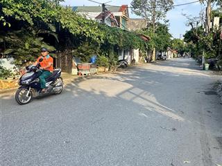 Bán đất tặng nhà, vị trí 3 mặt tiền, giá tốt