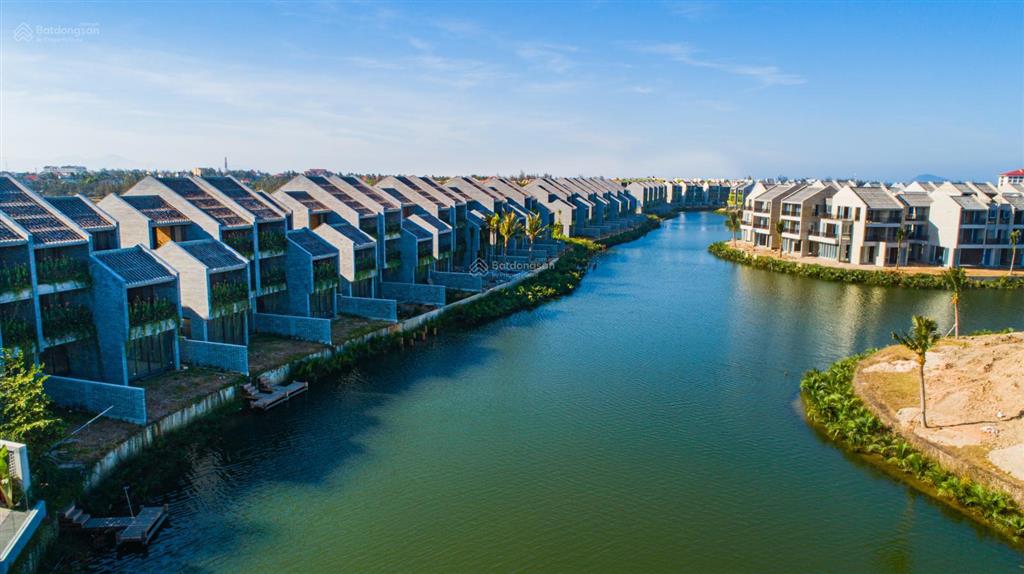 Cần bán nhanh căn biệt thự giá tốt nhất dự án casamia 250m2 view sông đẹp n 0938 092 *** ms vân anh