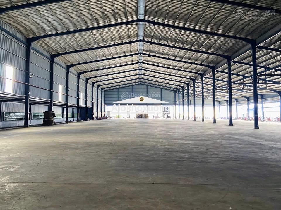 Cho thuê nhà kho 800m2 tại liên chiểu, sẵn điện 3 pha, đường container, giá 40 triệu