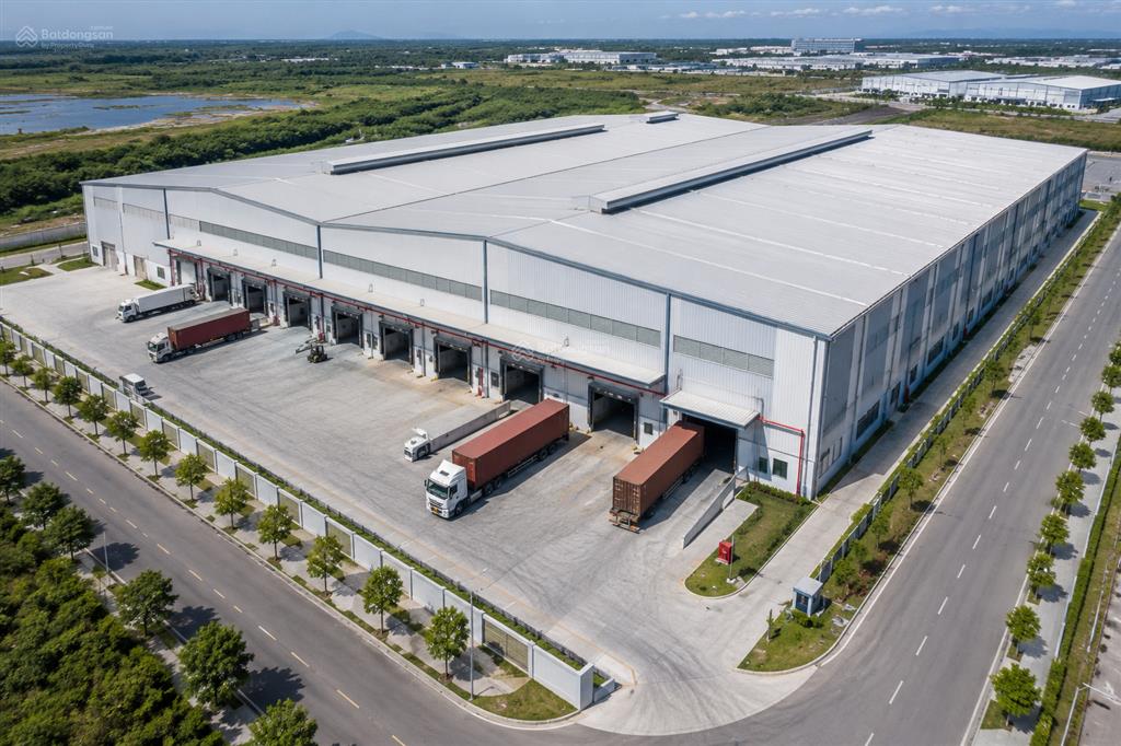 Cho thuê kho  nhà xưởng 5.000m2 mới xây tại hoà khánh  giá chỉ 60k/m2/th