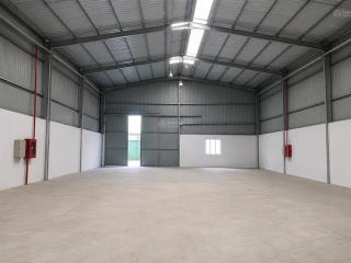 Nhà kho mới xây 350m2  gần chợ miếu bông  giá chỉ 16 triệu/tháng