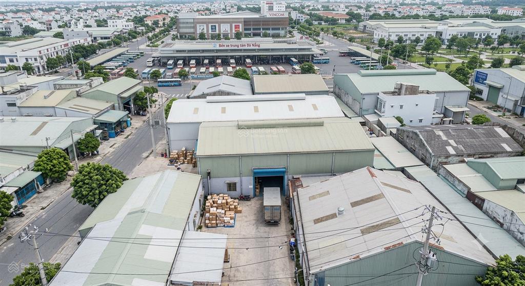 Cho thuê nhà xưởng 550m2 gần bến xe trung tâm, sẵn điện nước, giá chỉ 25 triệu