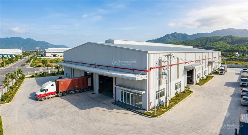 Cho thuê nhà kho 1800m2 trong kcn liên chiểu, sẵn pccc tự động, điện nước, giá chỉ 65k