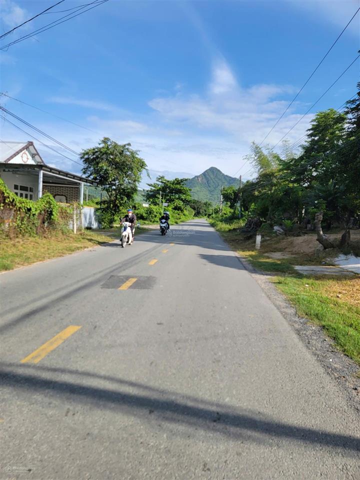 Bán đất tại đường lập địnhsuối môn, 875m2, chính chủ, gần chợ, gần trường.