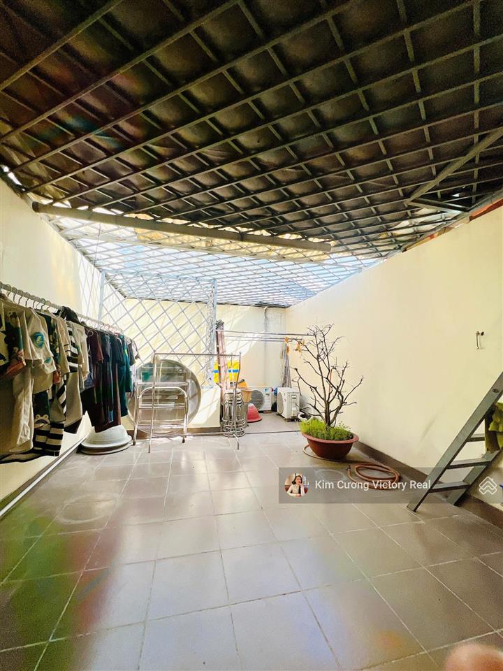 Bán nhà hxh 5m nguyễn hồng đào, ngay ga metro  dt 70m2 [3.9x18]m, 2 tầng btct mới  chỉ 9.5 tỷ tl