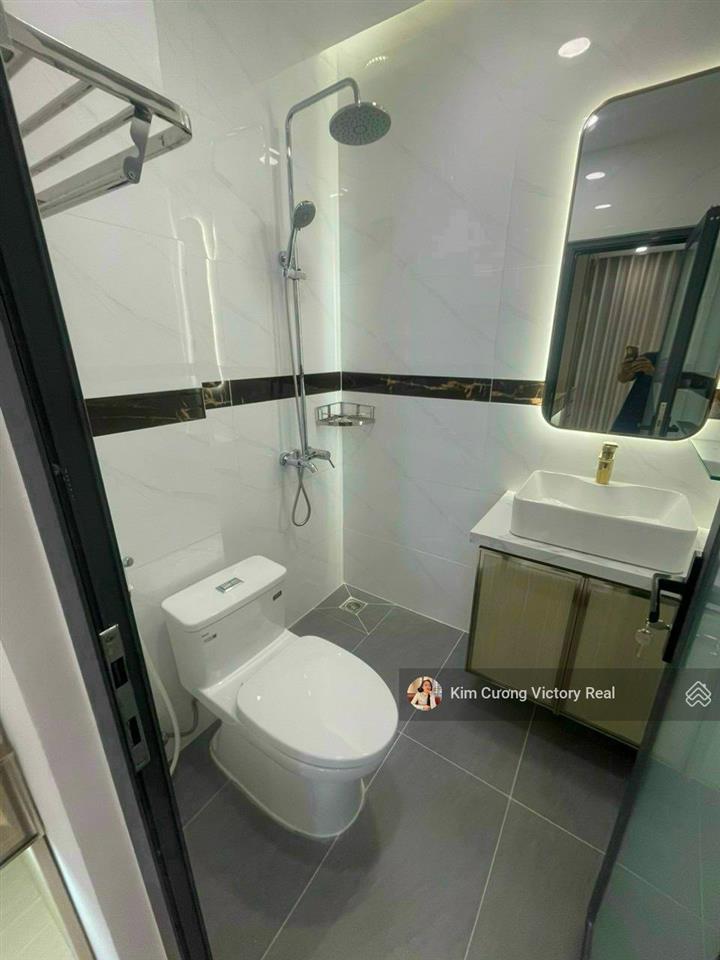 Chỉ 4.7 tỷ tl  nhà rất xinh và chill ngay giữa lòng trung tâm cmt8  dt 31m2, 2 tầng mới ở ngay