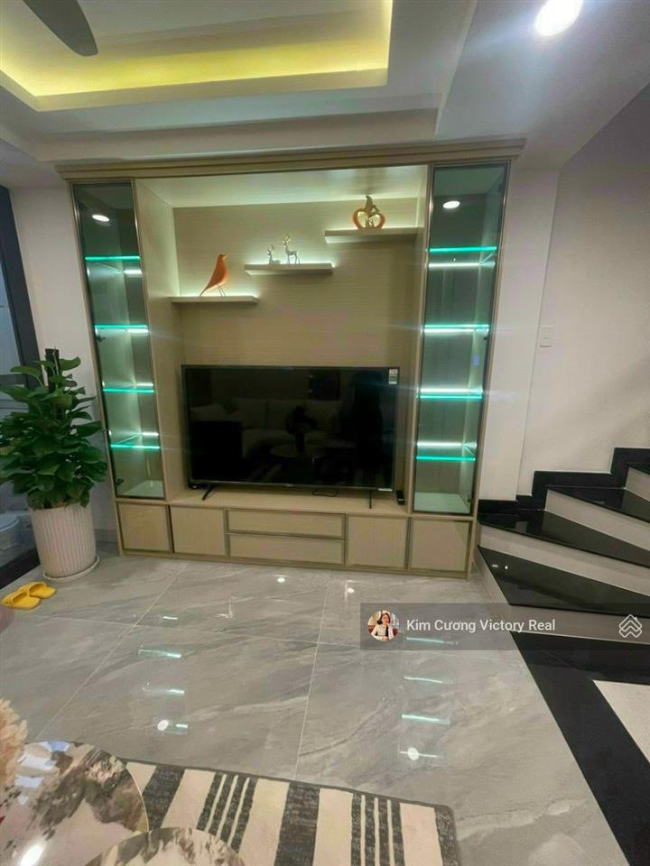 Chỉ 4.7 tỷ tl  nhà rất xinh và chill ngay giữa lòng trung tâm cmt8  dt 31m2, 2 tầng mới ở ngay