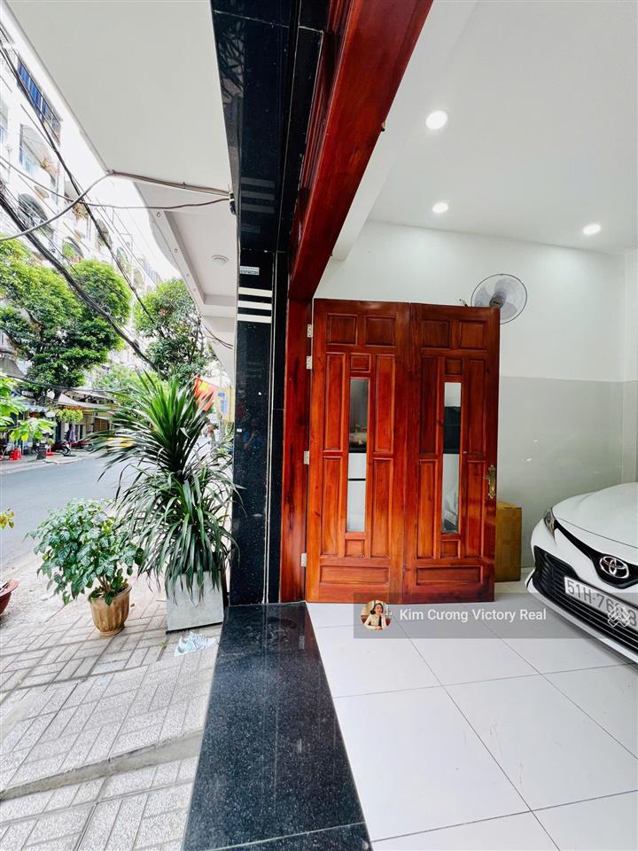 Mặt tiền đường bàu cát 7  vị trí đẹp  dt 72m2 [4x18]m, 3 lầu st mới đẹp 99%  tặng full nội thất