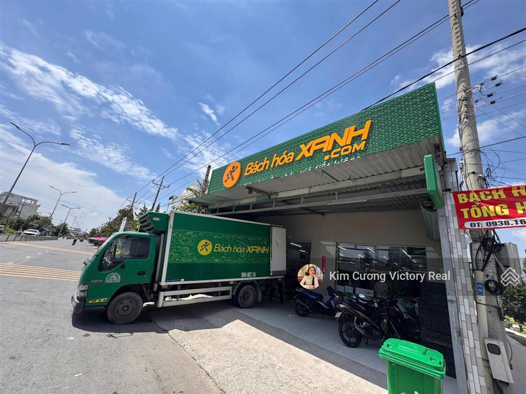 Bán biệt thự đẹp mặt tiền quốc lộ 50 trung tâm cần đước, long an