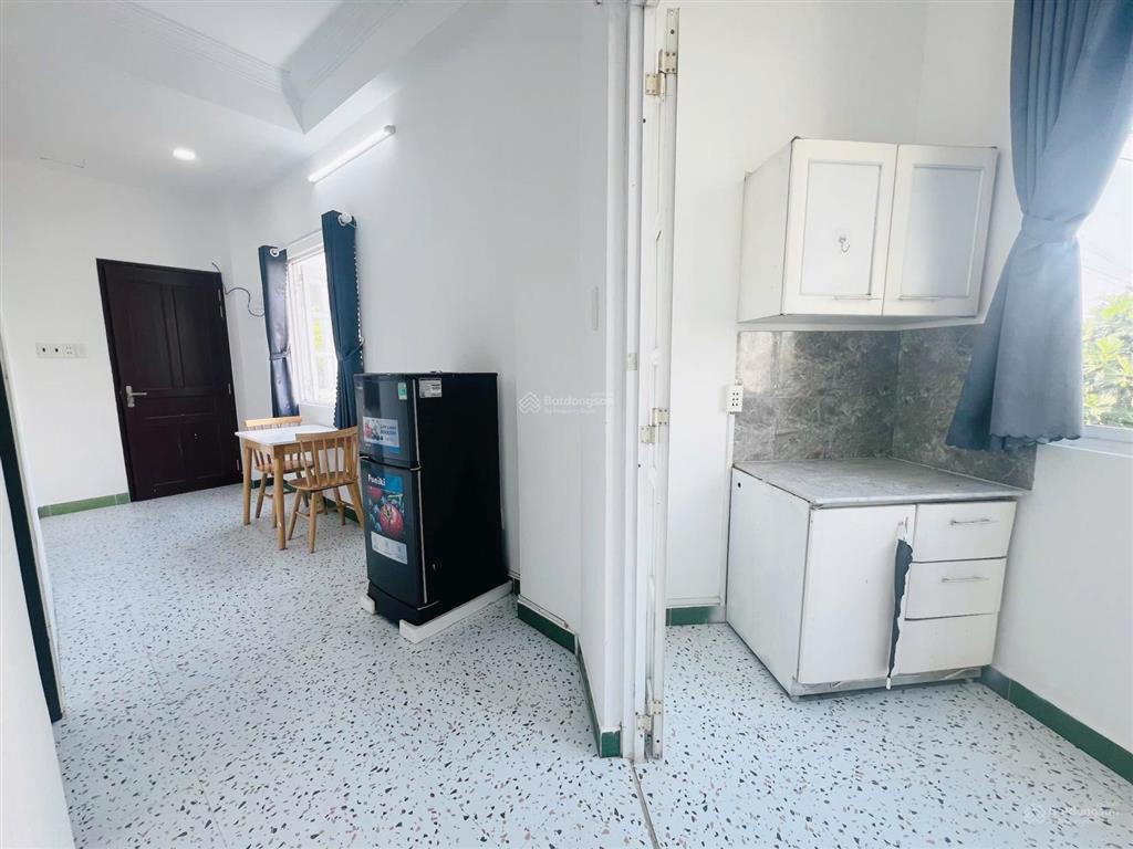 Cho thuê căn hộ 2 phòng ngủ đầy đủ nội thất có ban công thoáng cách parc mall quận 8 chỉ 300m đi bộ