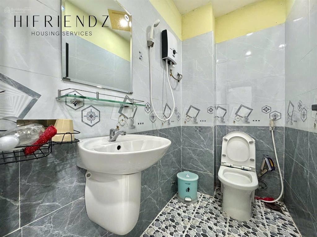 Phòng trọ có ban công thoáng  giờ giấc tự do  để xe miễn phí ngay đường tạ quang bửu quận 8