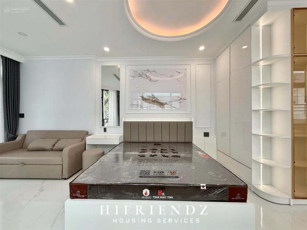 Căn hộ chung cư 40m2 có ban công cửa sổ thoáng nội thất hiện đại ngay mặt tiền trần hưng đạo quận 5