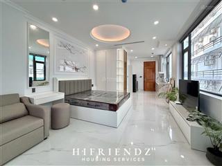 Căn hộ chung cư 40m2 có ban công cửa sổ thoáng nội thất hiện đại ngay mặt tiền trần hưng đạo quận 5