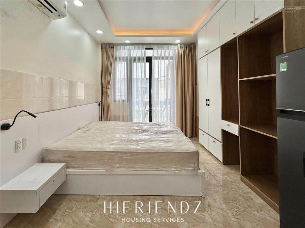 Căn hộ mới an ninh  sạch sẽ  đầy đủ nội thất có thang máy ở đường trần tuấn khải quận 5