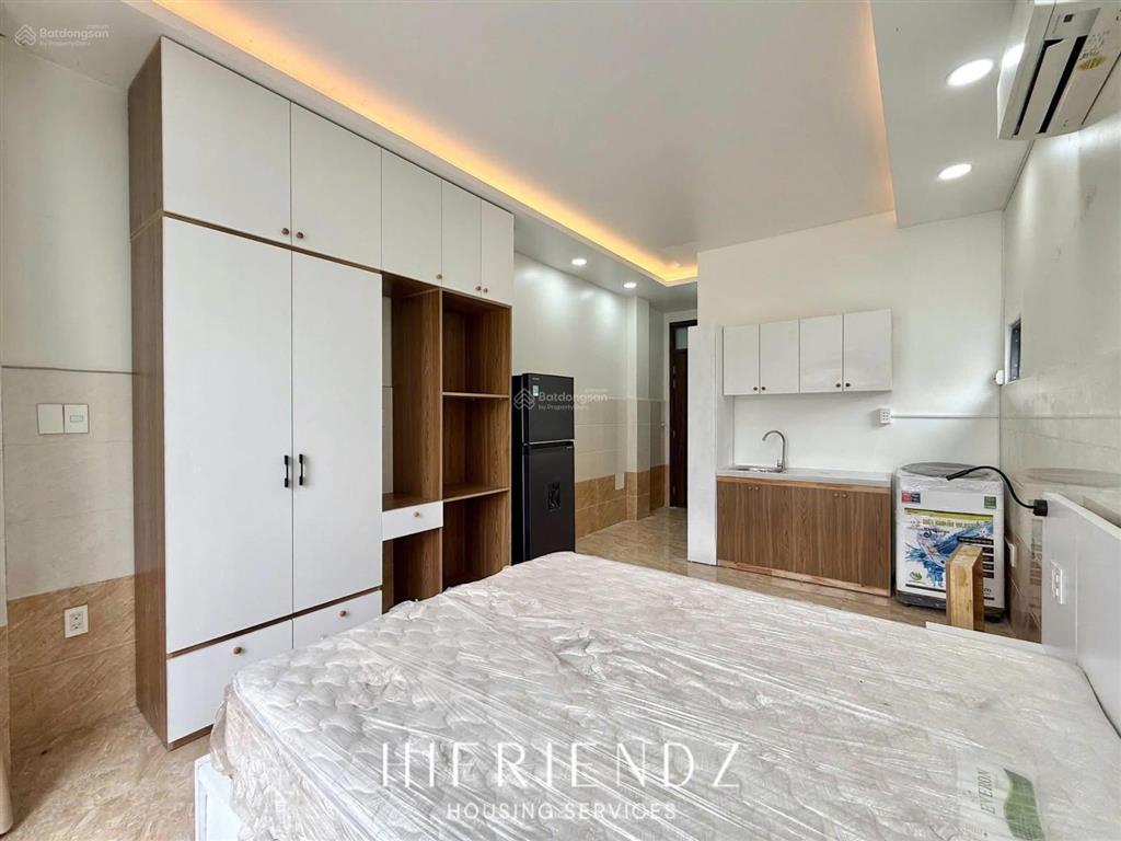Căn hộ mới an ninh  sạch sẽ  đầy đủ nội thất có thang máy ở đường trần tuấn khải quận 5