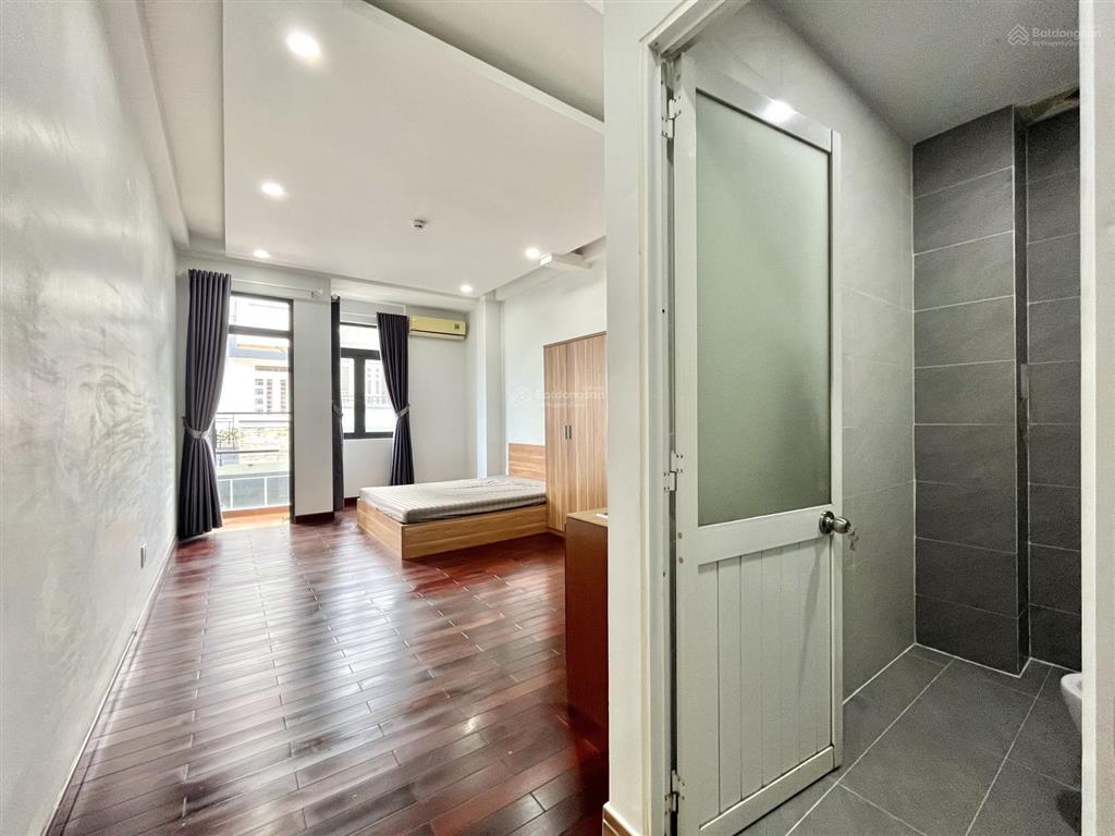 Căn hộ ban công thoáng mát 38m2 rộng rãi đầy đủ nội thất gần cầu chánh hưng, quận 8