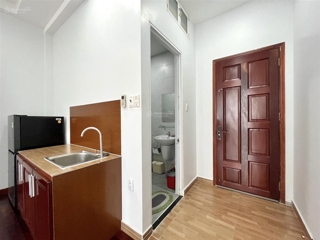 Căn hộ ban công thoáng mát 38m2 rộng rãi đầy đủ nội thất gần cầu chánh hưng, quận 8