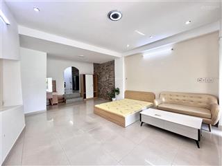 Căn hộ chung cư trệt 1 phòng ngủ 55m2 đầy đủ tiện nghi mặt tiền biệt thự gần cầu nguyễn văn cừ