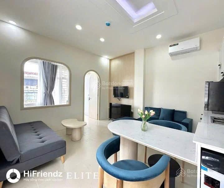 Căn hộ chung cư 1 phòng ngủ 50m2 có ban công view thoáng gần sát đại học y dược quận 5