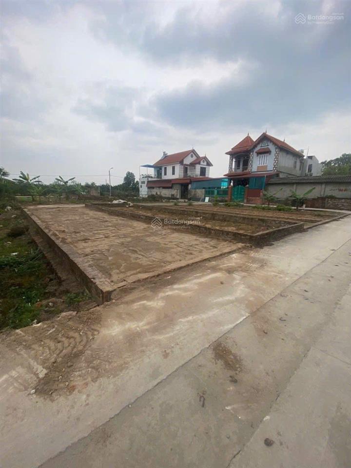 Bán đất, lô 2 mặt đường, tổ 10 tt quang minh  mê linh  hn dt 58,1m2  full thổ cư, mt= h