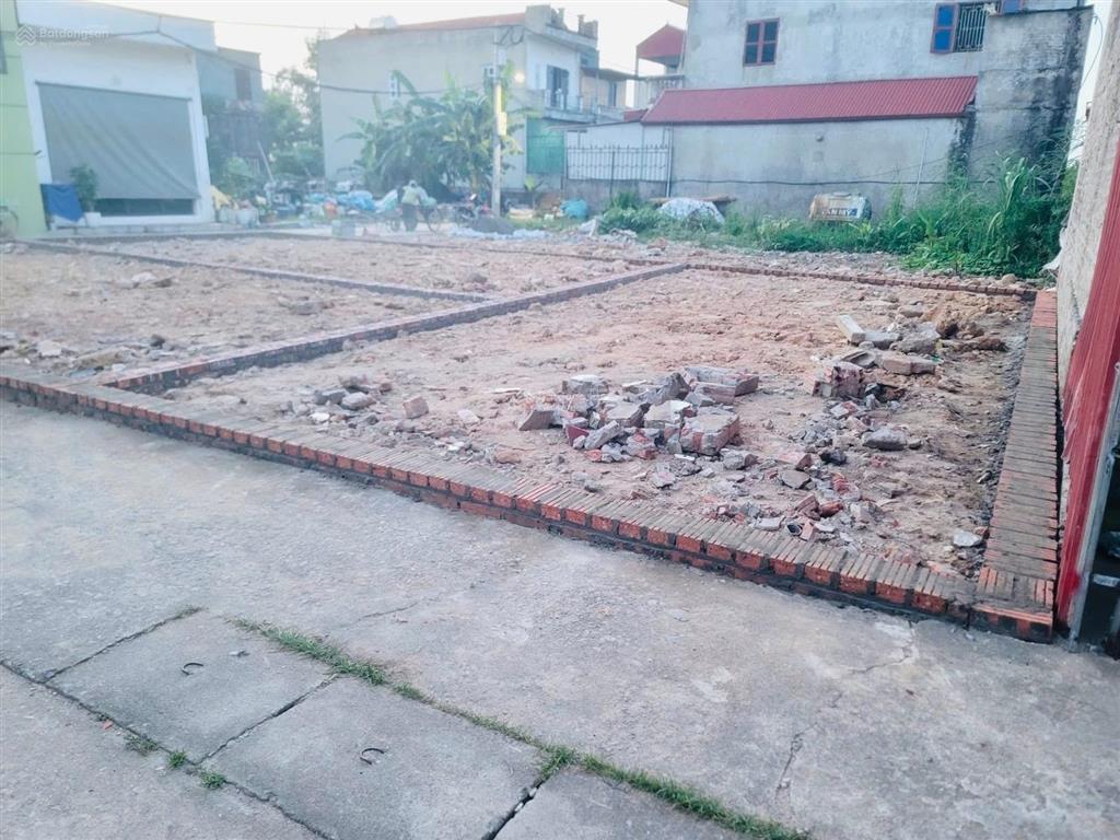 Lô đất giá tốt tổ 10 quang minh  hà nội dt 50m²  full thổ cư đường trước đất gần 4m